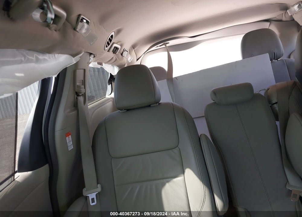 2017 TOYOTA SIENNA XLE 8 PASSENGER VIN: 5TDYZ3DCXHS883726