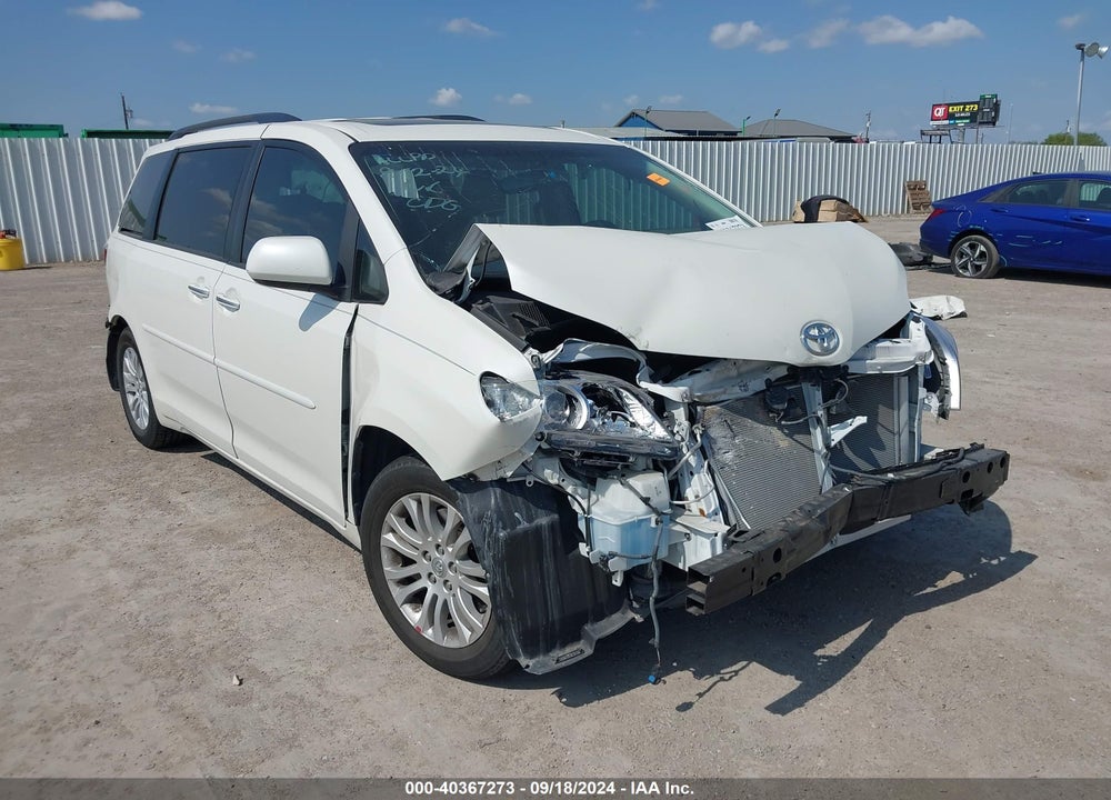 2017 TOYOTA SIENNA XLE 8 PASSENGER VIN: 5TDYZ3DCXHS883726