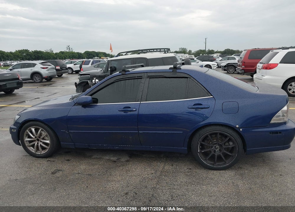 2001 LEXUS IS 300 VIN: JTHBD182710018147