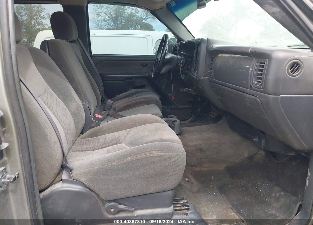 2003 CHEVROLET SILVERADO 2500HD LS VIN: 1GCHK29183E244698