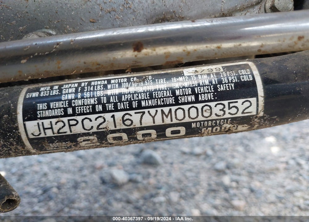 2000 HONDA VT600 CD2 VIN: JH2PC2167YM000352