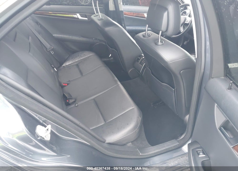 2014 MERCEDES-BENZ C 250 LUXURY/SPORT VIN: WDDGF4HB3EG253294
