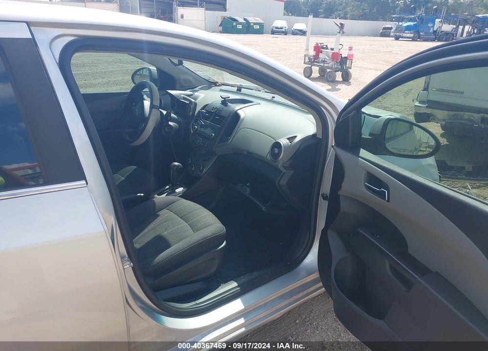 2014 CHEVROLET SONIC LT AUTO VIN: 1G1JC5SH3E4102655