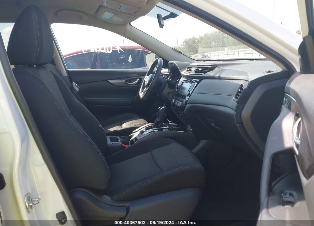 2018 NISSAN ROGUE SV VIN: KNMAT2MV8JP527662