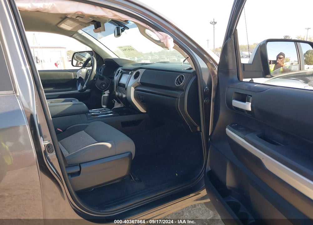 2014 TOYOTA TUNDRA SR5 5.7L V8 VIN: 5TFDW5F1XEX350795
