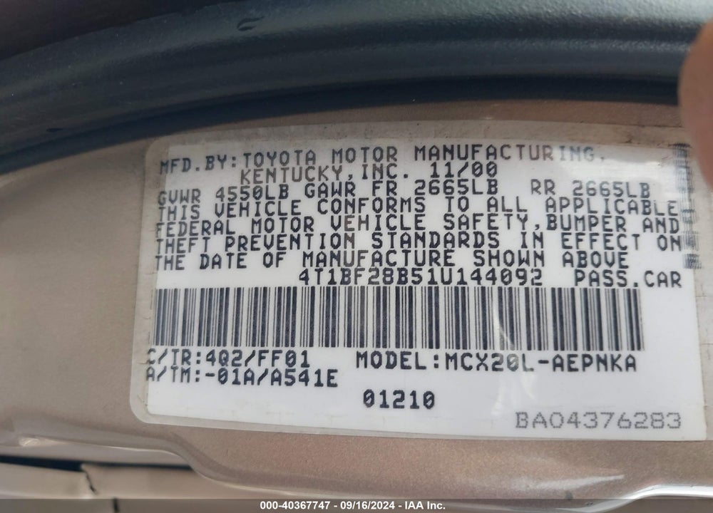 2001 TOYOTA AVALON XL VIN: 4T1BF28B51U144092
