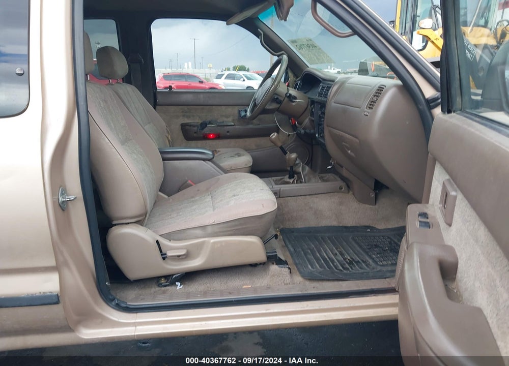 2000 TOYOTA TACOMA BASE V6 VIN: 4TAWN72N7YZ607464