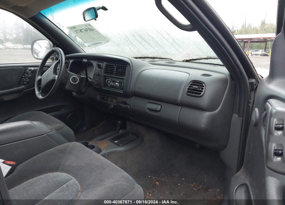 2000 DODGE DURANGO VIN: 1B4HS28N4YF268175