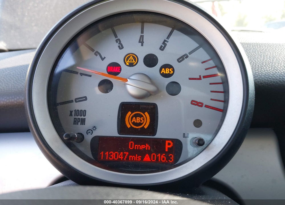 2010 MINI COOPER CLUBMAN VIN: WMWML3C54ATX37927