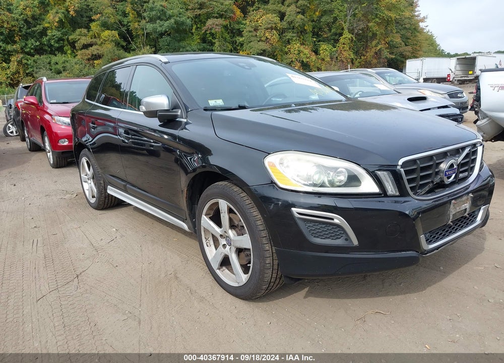 2013 VOLVO XC60 T6 VIN: YV4902DZ2D2439820