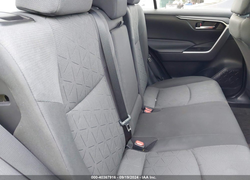 2020 TOYOTA RAV4 XLE VIN: 2T3P1RFV7LW098382