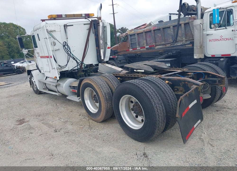 2000 FREIGHTLINER CONVENTIONAL FLD120 VIN: 1FUYDSEB8YLF41235