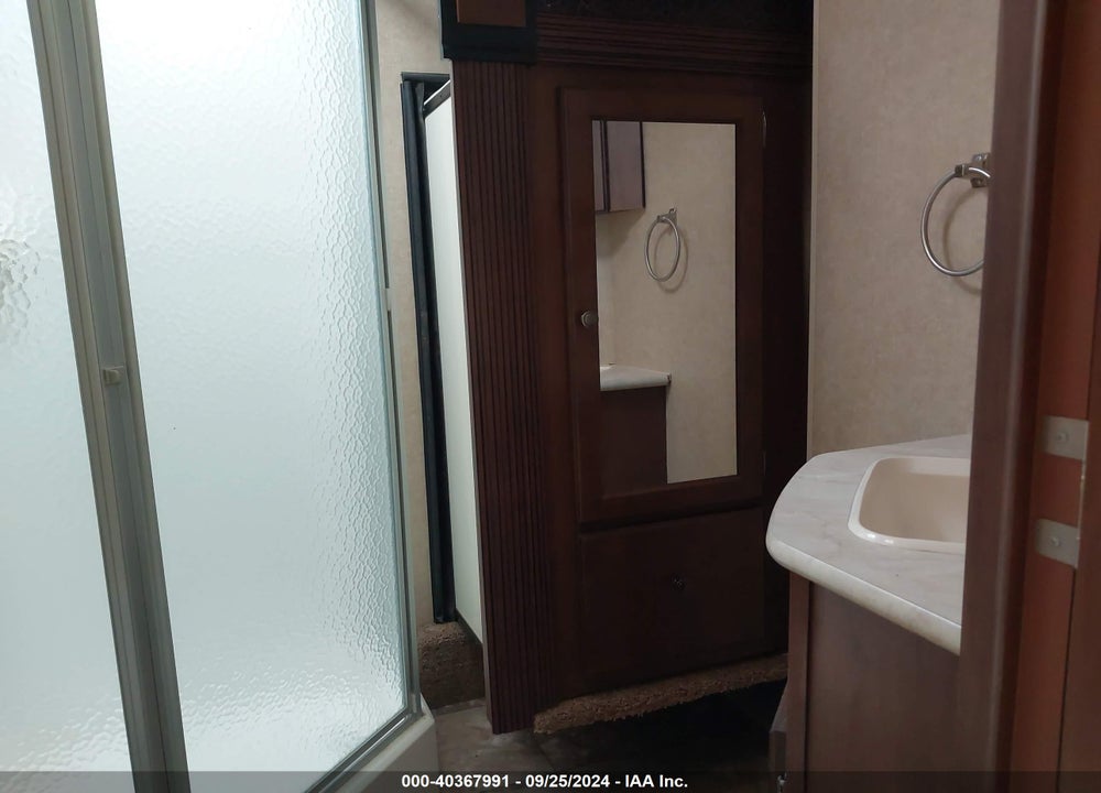 2014 JAYCO EAGLE 33.5 RETS VIN: 1UJCJ0BT2E1PG0106