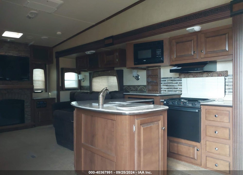 2014 JAYCO EAGLE 33.5 RETS VIN: 1UJCJ0BT2E1PG0106