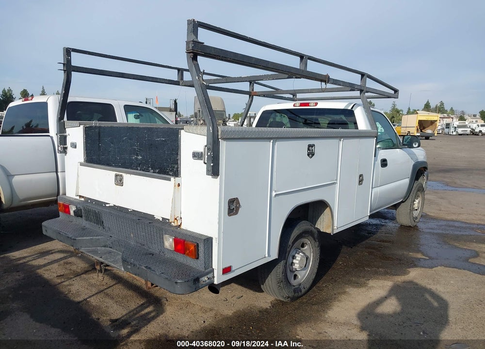 2007 CHEVROLET SILVERADO 2500HD CLASSIC WORK TRUCK VIN: 1GCHC24U27E116235