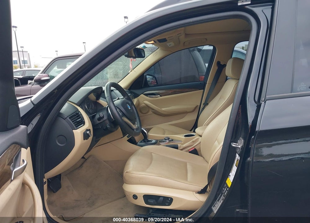 2015 BMW X1 XDRIVE28I VIN: WBAVL1C51FVY36399