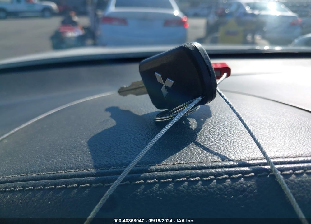 2018 MITSUBISHI OUTLANDER ES VIN: JA4AD2A3XJZ053731