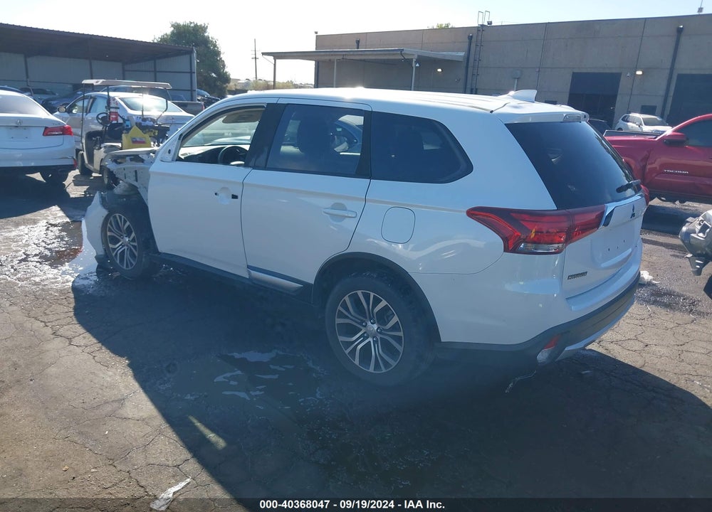 2018 MITSUBISHI OUTLANDER ES VIN: JA4AD2A3XJZ053731