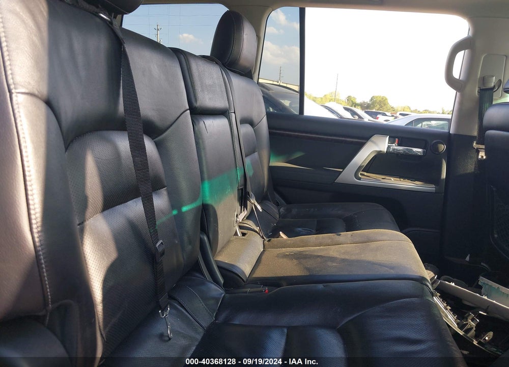 2013 TOYOTA LAND CRUISER V8 VIN: JTMHY7AJ8D4010950