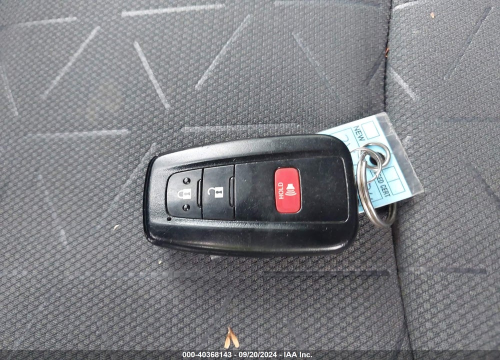2020 TOYOTA RAV4 XLE VIN: 2T3W1RFV6LC052782
