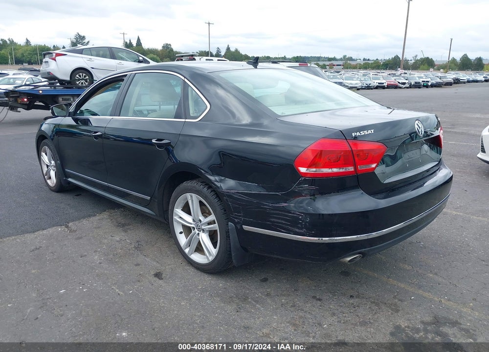 2015 VOLKSWAGEN PASSAT 2.0L TDI SE VIN: 1VWBV7A31FC117862
