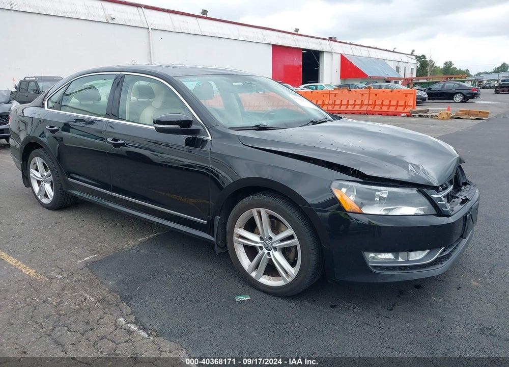 2015 VOLKSWAGEN PASSAT 2.0L TDI SE VIN: 1VWBV7A31FC117862