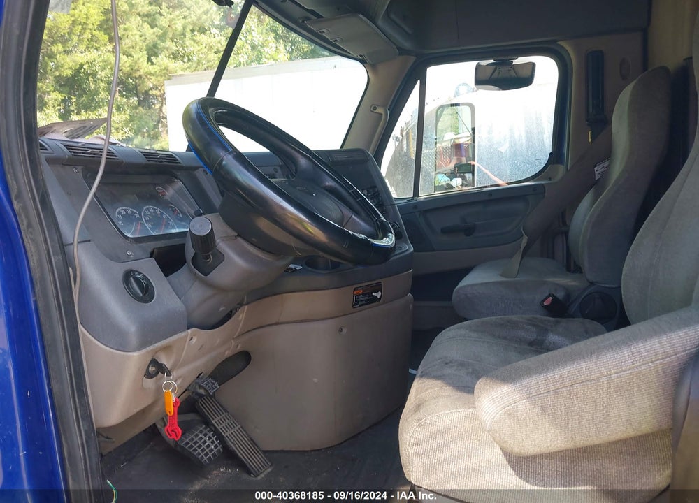 2011 FREIGHTLINER CASCADIA 125 VIN: 1FUJGLDR5BSAZ2039