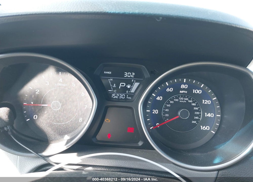 2016 HYUNDAI ELANTRA SE VIN: 5NPDH4AE5GH696721