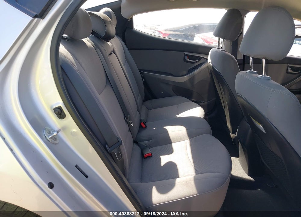 2016 HYUNDAI ELANTRA SE VIN: 5NPDH4AE5GH696721