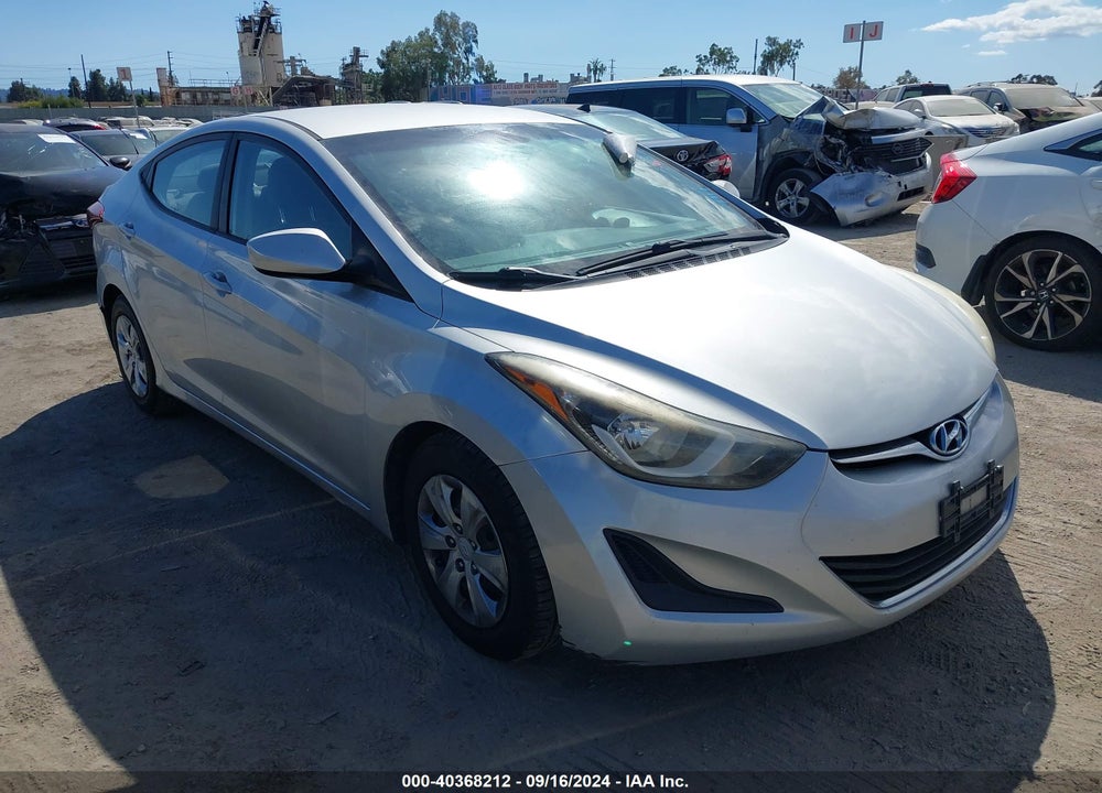 2016 HYUNDAI ELANTRA SE VIN: 5NPDH4AE5GH696721