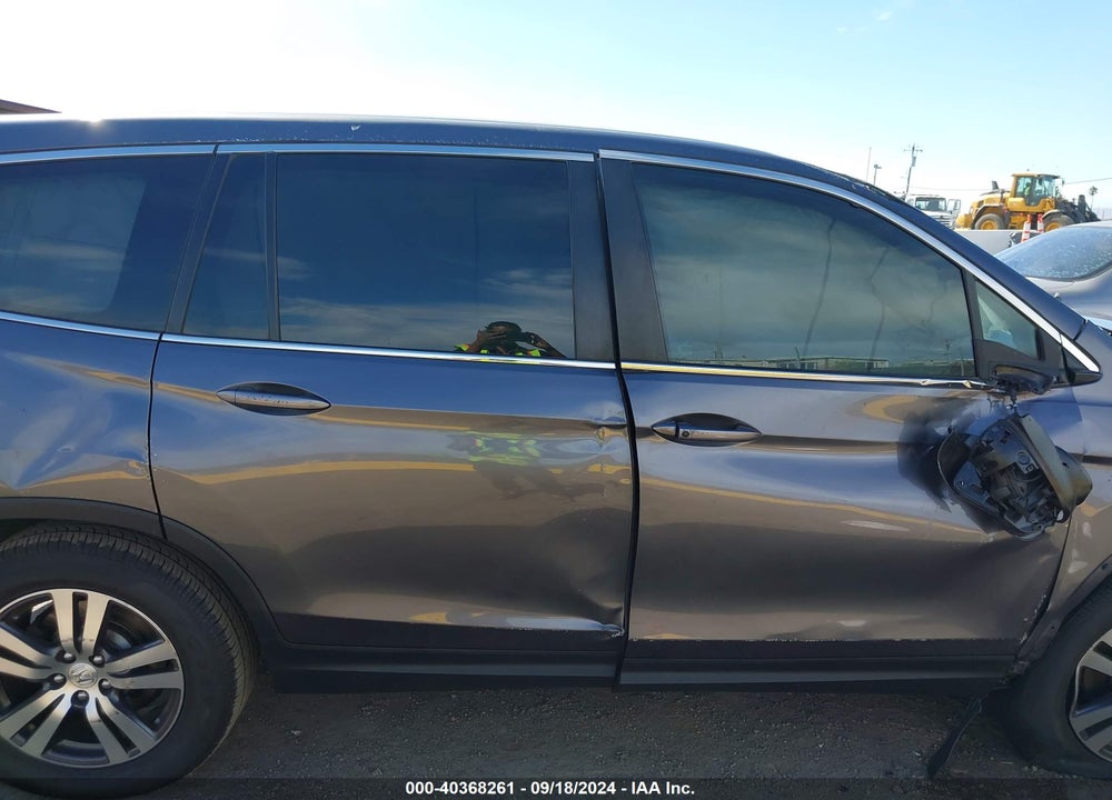 2017 HONDA PILOT EX-L VIN: 5FNYF5H52HB021556