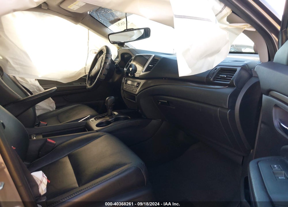 2017 HONDA PILOT EX-L VIN: 5FNYF5H52HB021556