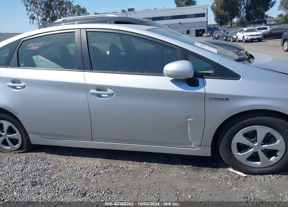 2013 TOYOTA PRIUS THREE VIN: JTDKN3DU3D0337423