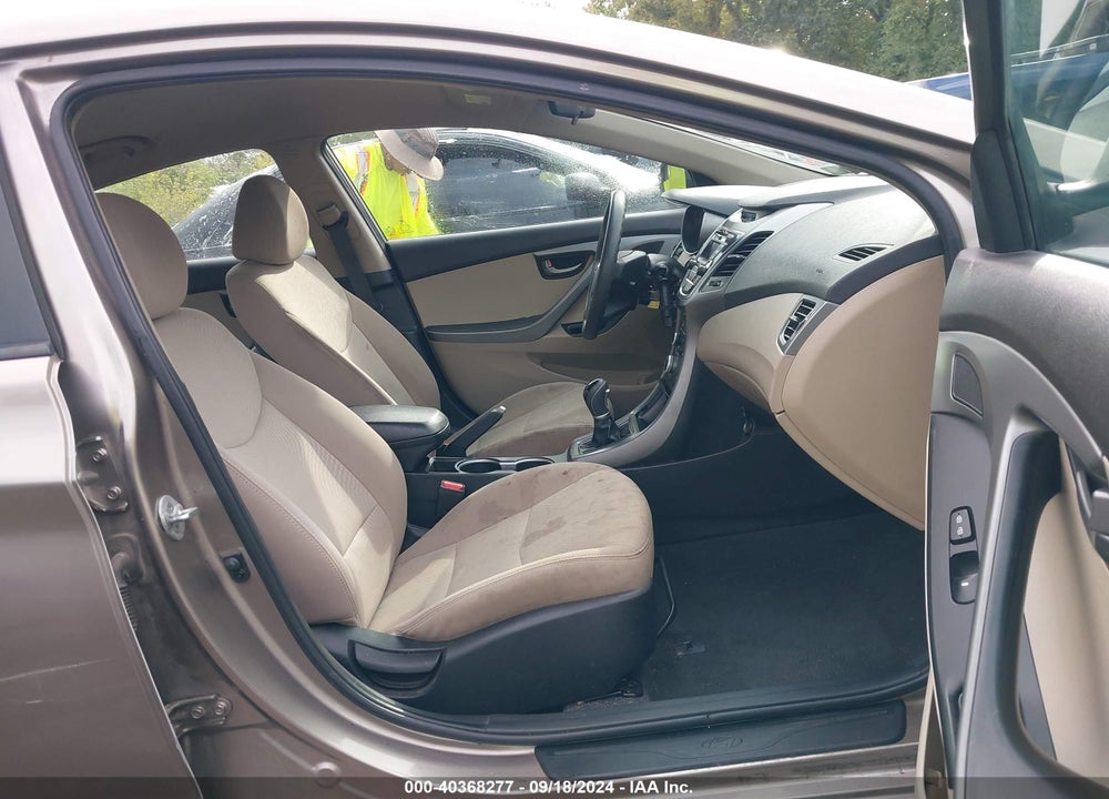 2014 HYUNDAI ELANTRA SE VIN: 5NPDH4AE7EH527524