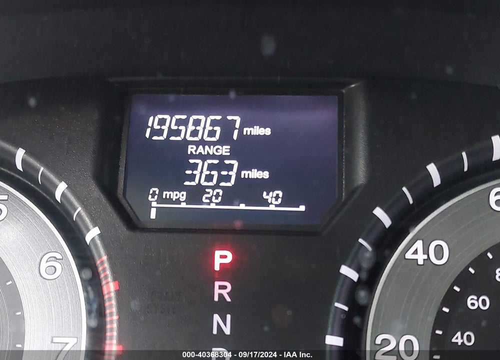 2016 HONDA ODYSSEY LX VIN: 5FNRL5H2XGB102015