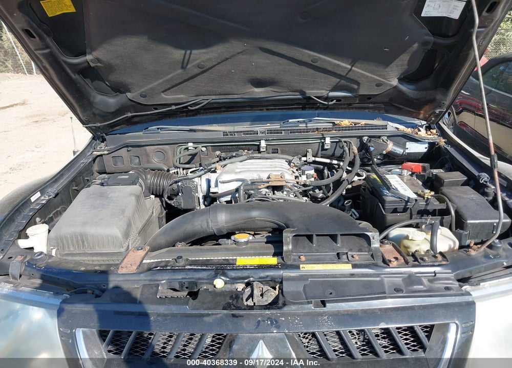 2004 MITSUBISHI MONTERO XLS VIN: JA4MW51S14J011113