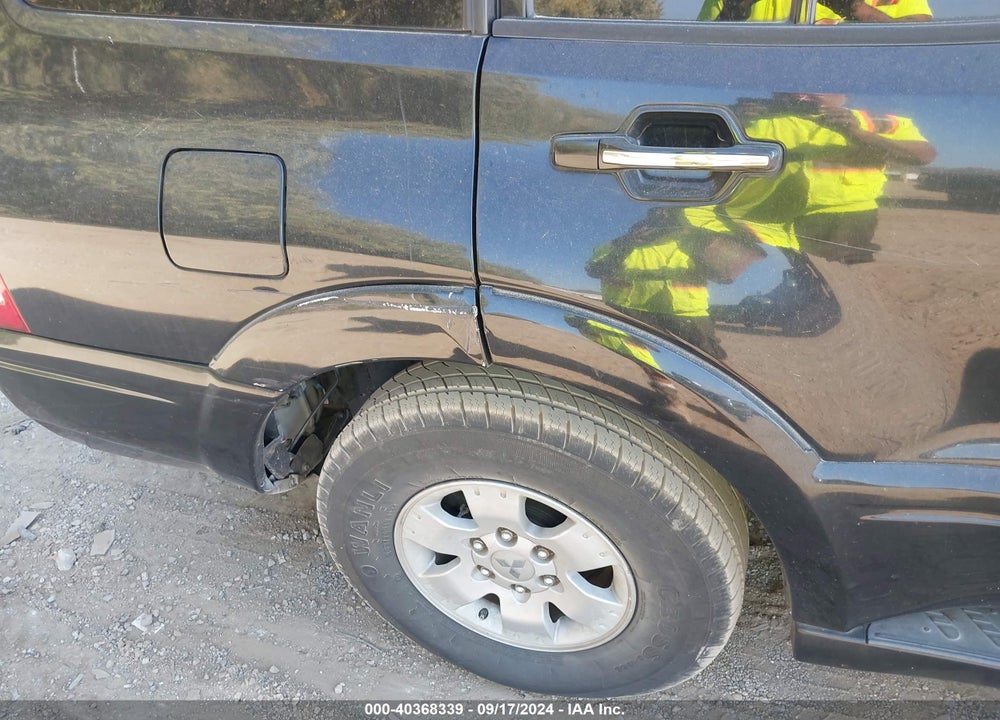 2004 MITSUBISHI MONTERO XLS VIN: JA4MW51S14J011113