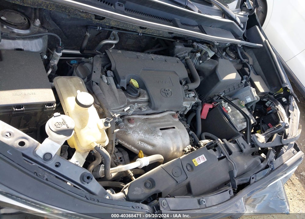 2018 TOYOTA RAV4 LE VIN: JTMBFREV2JJ230196
