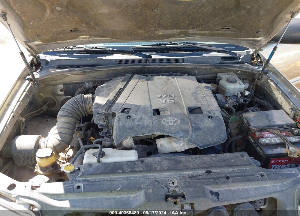 2004 TOYOTA 4RUNNER SR5 V6 VIN: JTEBU14R448015566