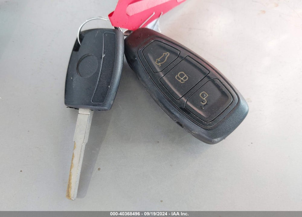 2013 FORD FOCUS TITANIUM VIN: 1FADP3N27DL133678
