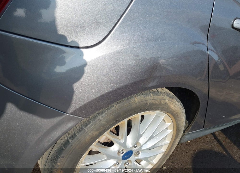 2013 FORD FOCUS TITANIUM VIN: 1FADP3N27DL133678
