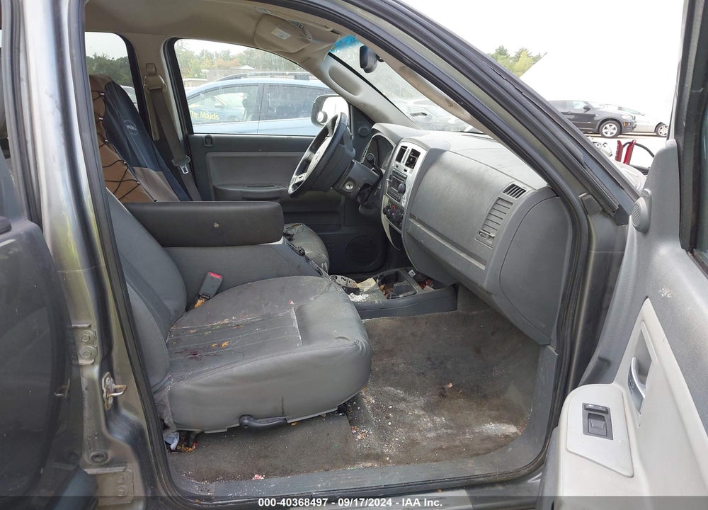 2005 DODGE DAKOTA LARAMIE VIN: 1D7HW58N25S187838