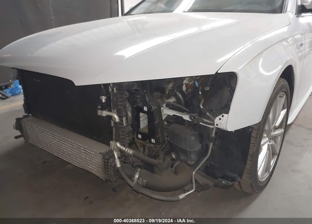 2016 AUDI A4 2.0T PREMIUM VIN: WAUAFAFL2GN003812