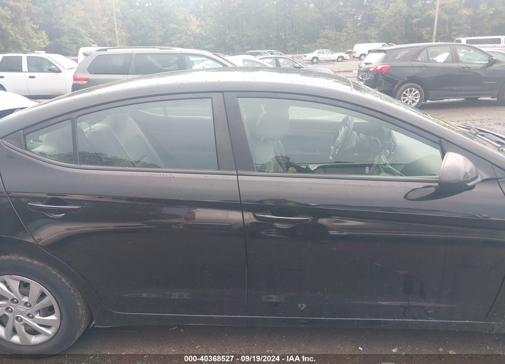 2018 HYUNDAI ELANTRA SE VIN: KMHD74LF4JU442645