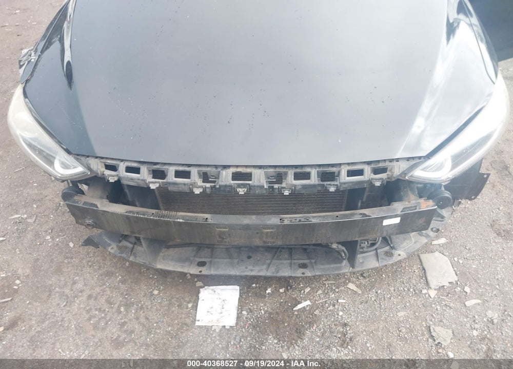 2018 HYUNDAI ELANTRA SE VIN: KMHD74LF4JU442645
