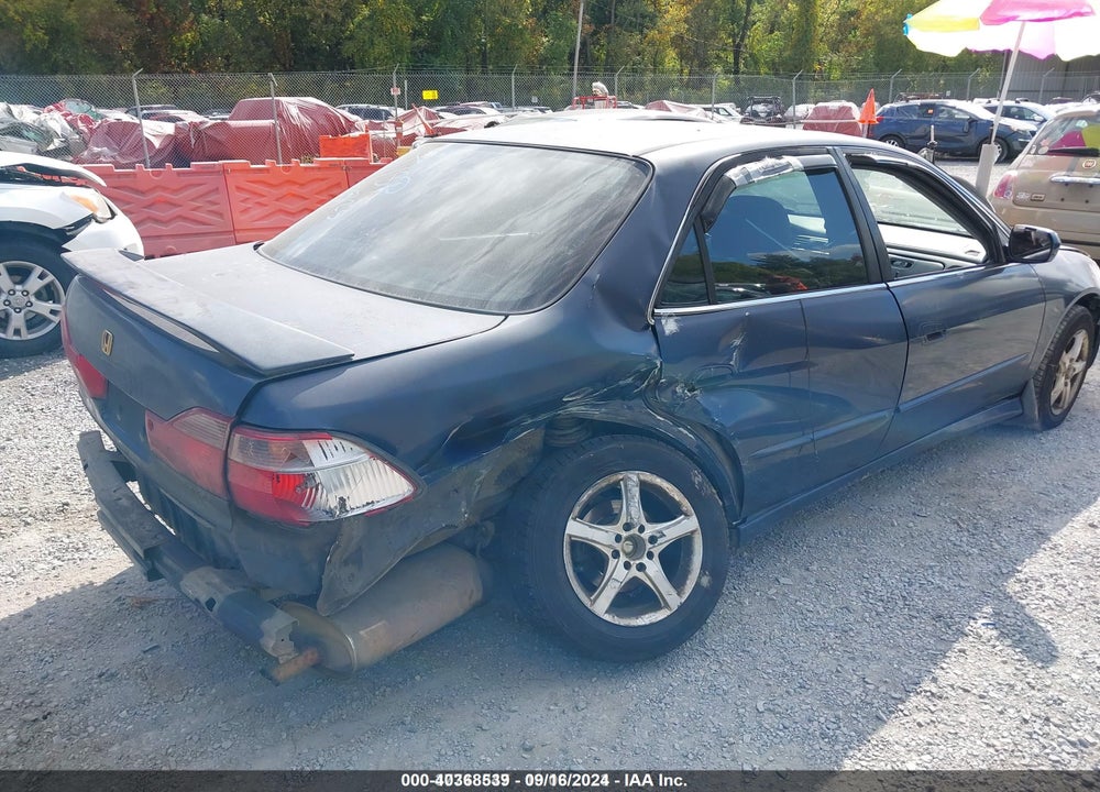 1999 HONDA ACCORD EX VIN: 1HGCG5657XA059402