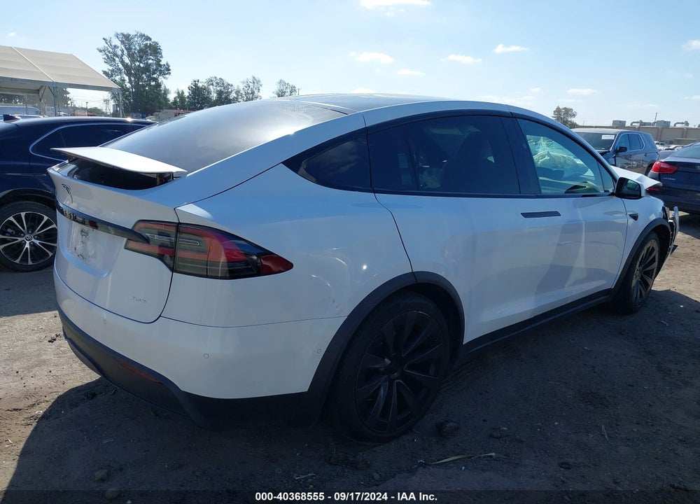 2022 TESLA MODEL X PLAID TRI MOTOR ALL-WHEEL DRIVE VIN: 7SAXCBE63NF333142