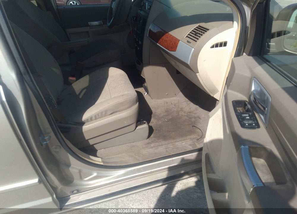 2008 CHRYSLER TOWN & COUNTRY TOURING VIN: 2A8HR54P88R657507