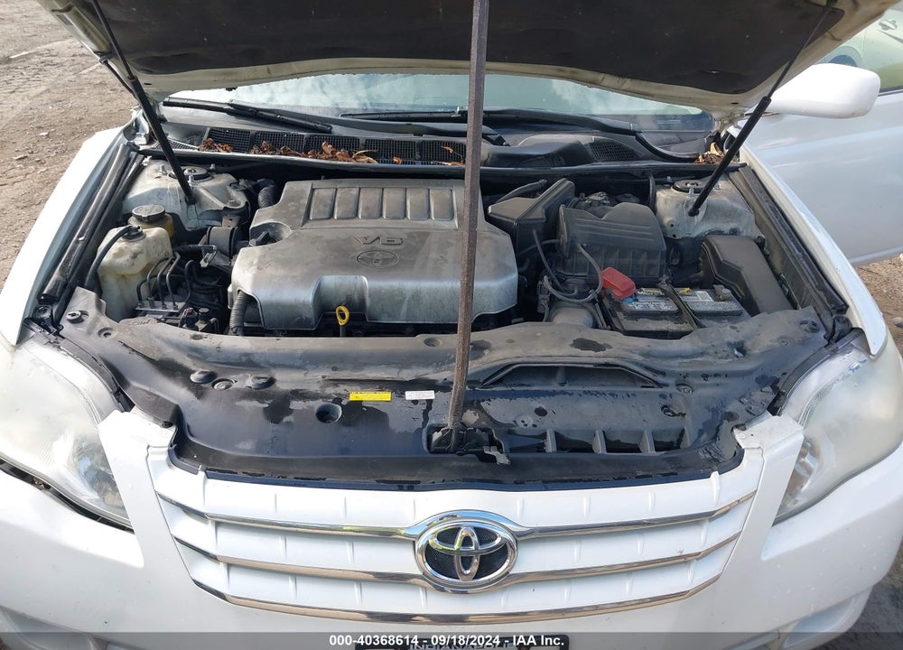 2005 TOYOTA AVALON XLS VIN: 4T1BK36BX5U010205