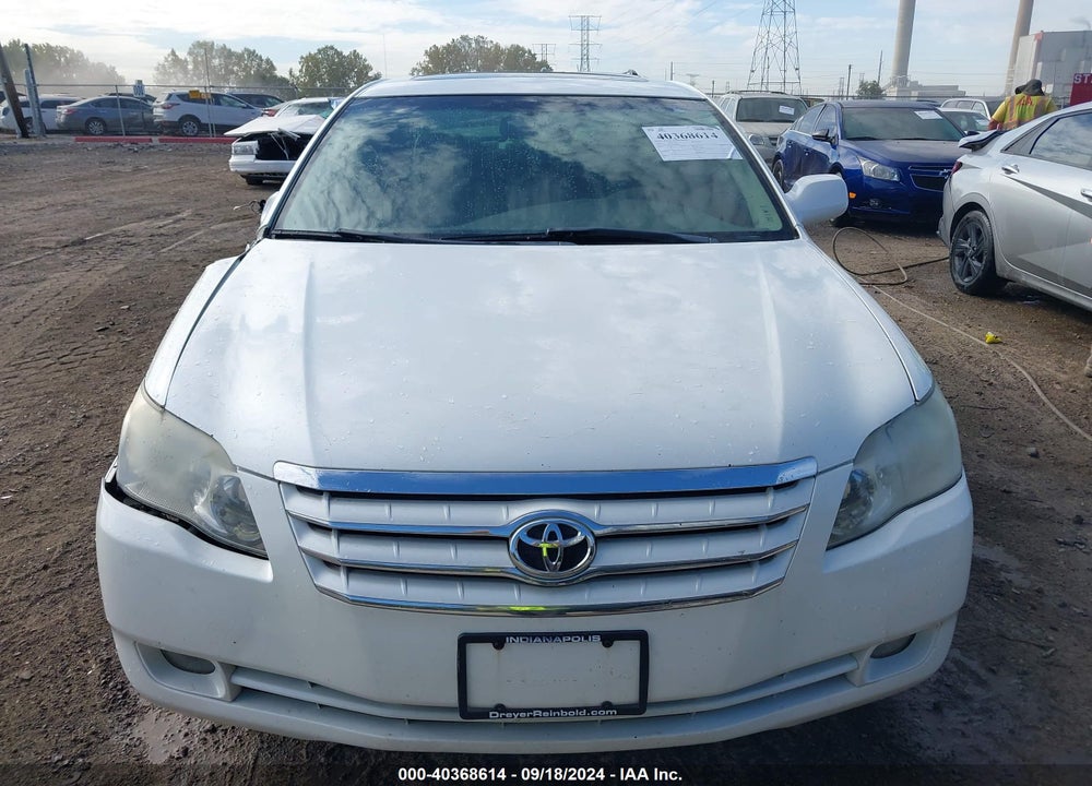 2005 TOYOTA AVALON XLS VIN: 4T1BK36BX5U010205
